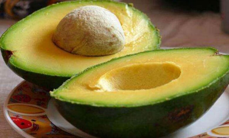 Konsumsi 10 makanan ini untuk menyimpan epidermis kekal awet muda