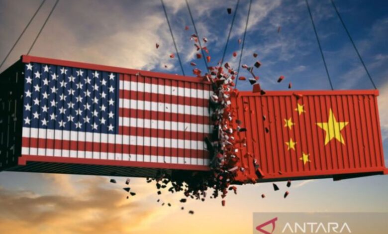 Trump cabut aturan “duty-free” bagi barang bernilai kecil dengan prasyarat China
