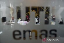 Emas Antam pada Kamis anjlok Rp20.000 berubah menjadi Rp1,866 jt per gram